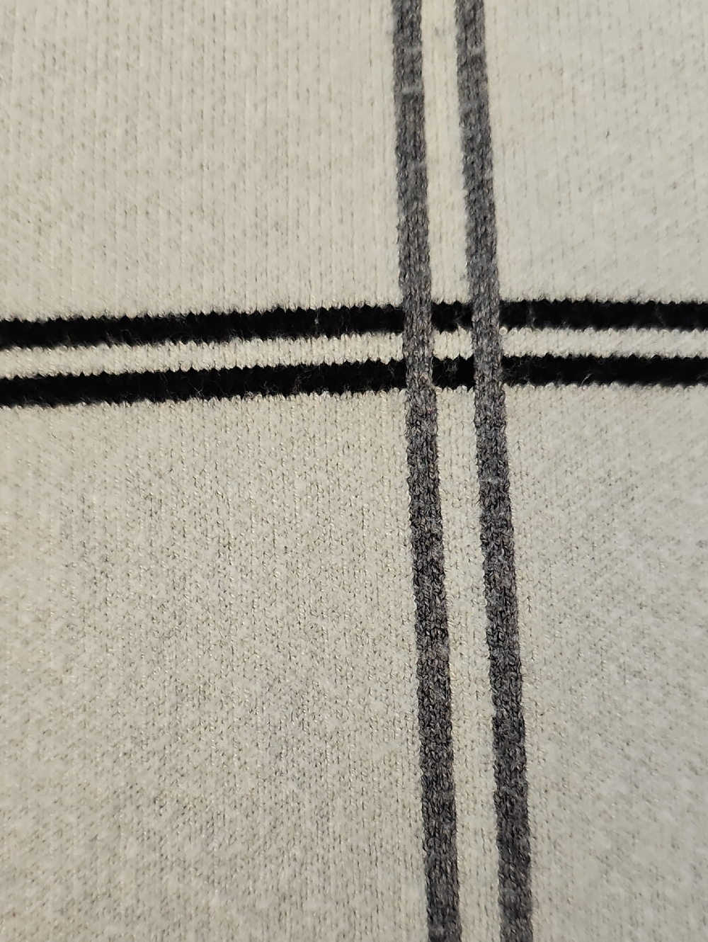 Sweater - Picture 11 of 16